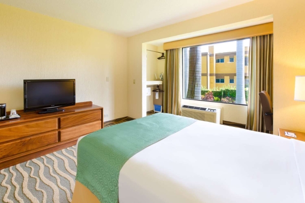 BEST WESTERN IRAZU HOTEL AND STUDIOS